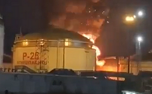 (影) 克里米亞俄軍油庫又被炸 專家 : 迫使黑海艦隊往後退 削弱俄軍行動