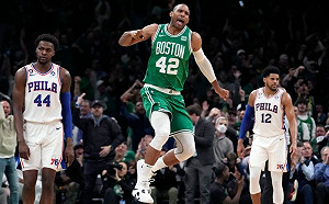 Embiid歸隊反被打爆　綠衫軍121：87勝76人