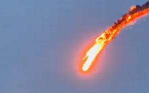 (影) 友善的火! TB2「旗手」無人機在基輔上空失控 烏軍自行將其擊落