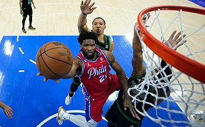 Embiid空砍30分　76人主場輸球