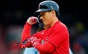 擋不住的吉田正尚！連15場安打大爆發