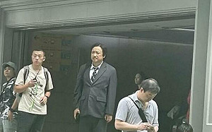 他也被割韭菜？網傳徐崢、陶虹夫婦分頭出國 轉美36億巨款被凍結