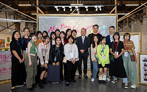 高師大美術系畢業展台北展登場   史哲到場加油打氣