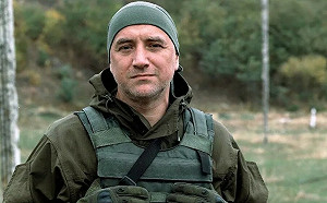 還原被暗殺時刻！ 俄民族主義作家車子突爆炸 保鑣身亡 他雙腿斷裂失去知覺