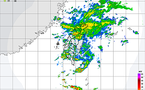 鋒面持續！全台12縣市大雨特報 東北季風帶涼意