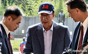 拜訪北農 郭台銘大讚「韓總」功績 