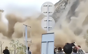 (影) 驚悚!  汶川往九寨溝要道大走山 6千立方米土石轟隆墜下