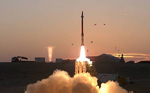 「鐵穹」不行了叫「大衛彈弓」來！巴解密集射飛彈 以首次部署新反導系統