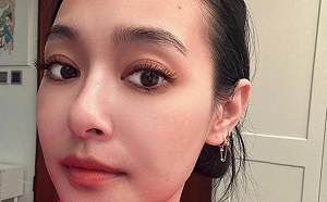 神隱數日直播回應假包事件！王思佳淚吐不送專櫃原因