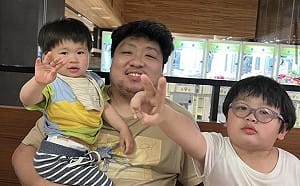 晨晨「母親節卡片」一卡多用？網笑：不愧是統神兒子