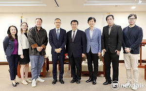 荷蘭辦事處譚敬南拜會黃偉哲  討論台南400活動合作可能性