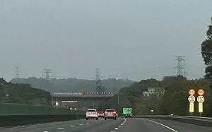 雨彈襲台！高公局：行前需檢查車輛 胎紋不足最高可處6000元