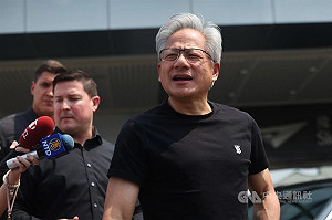 黃仁勳抵台 談關稅戰稱台灣仍是科技生態系核心