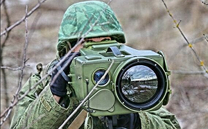 (影)戰場直擊》 烏軍無人機成功破壞俄軍偵查系統 還將俄軍炸飛到空中