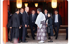 G7高峰會領袖群訪神社坐欄杆 日本人看了急喊毋通