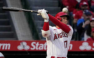 (影)像是要把球打破！大谷翔平練打就有18轟出現