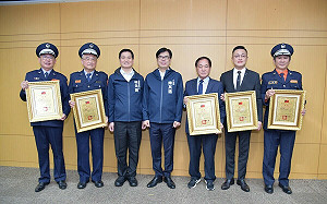 頒發民防、義警大隊長派令   陳其邁：協勤民力為市民福祉打拚