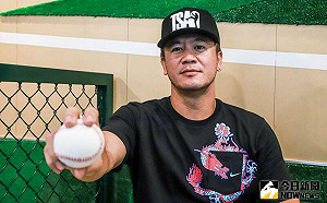 (影)史上最有天份強投！曹錦輝41歲狂飆148公里