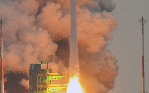 南韓自制火箭「世界號」第3次發射成功 尹錫悅興奮：成航天強國G7