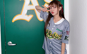 林襄美國大聯盟開球「挖地瓜」！笑喊：希望明年還有機會雪恥