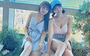 元元合體直播主親妹！曬火辣合照網看傻：妳們家是神基因？