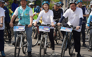 大鵬灣響應世界自行車日   周春米拚打造屏東夏日旅遊品牌