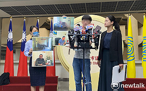 王丹帶著反中共光環關注人權 李男：我卻像站在坦克車前的人