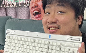 統神直播太激動「跌下椅子」！網友幸災樂禍：難怪感覺有地震