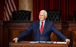 彭斯批川普關稅政策將引發物價震盪 警告美國經濟或面臨短缺風險