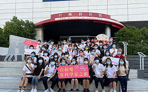 高雄女中大學申請入學成績卓越   AI電資班大放異彩