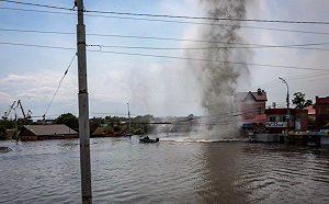 俄軍對烏克蘭救災船開火、朝長者與行動不便者背後開槍! 釀3死10傷