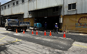 新北新莊瓊林路自來水爆管 緊急搶修後恢復全面通車 