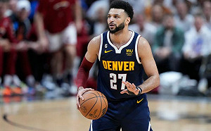 不勉強出手　Murray靠助攻率隊取勝