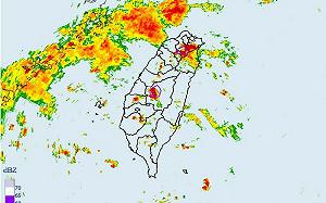 快訊》雨區擴大！13縣市大雨特報 氣象局：南投防大雷雨
