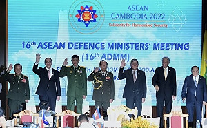 東盟10國風向變了?  首度南海聯合大演習 給中國出難題