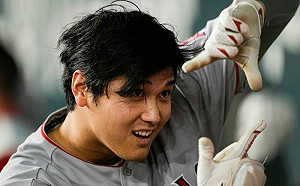 (影)史上第一人！大谷連3年20轟、100三振