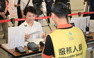 台中吃到飽月票199早鳥今起預購 市民問：只有1個月嗎？