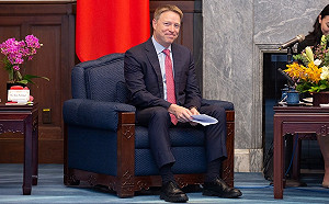 前美國安高層：台灣需要一大堆不對稱導彈、並務實訓練