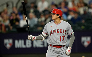 (影)剛剛還在投球！大谷搖身一變成為全壘打王