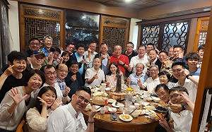 慶生宴被問有沒有聯繫侯友宜 韓國瑜只回「謝謝大家」