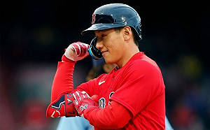 (影)這是發特大號全壘打！吉田正尚開轟了