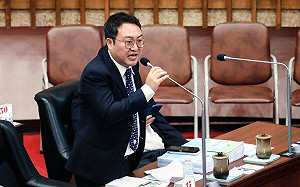 高市議員要求狼師任教補習班歇業 陳其邁：有司法、行政調查及保全程序請大家放心