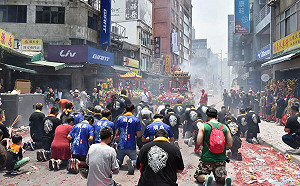 宗教嘉年華或擾民？淡水清水祖師遶境掀論戰