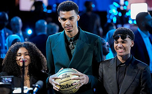 文班亞馬前往馬刺　前輩帕克給勉勵