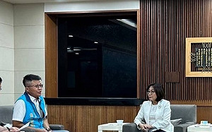 家長團體陳情提高校務會議家長代表比例    康裕成代向高市府提請願案