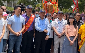 同框柯文哲談笑風生 ! 高嘉瑜：若麥克風給我 會替賴清德喊「當選」 