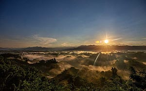 雲海中療癒身心靈！7/2到仙境西拉雅做瑜珈迎曙光