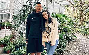 Makiyo直播到一半「范范突來電」！立刻改口稱黑人陳建州「滴酒不沾」