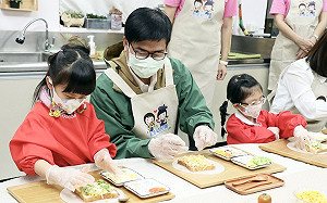 減輕學齡前家庭育兒負擔   高雄7月起公幼全面開辦延長照顧