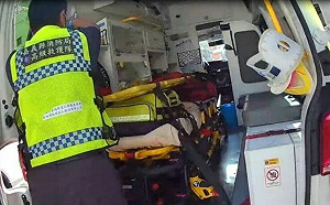 嘉縣民雄工安意外　62歲工人墜地命危送醫